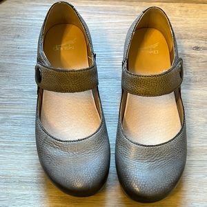 Dansko size 38 grey Mary Janes worn 1 or 2 times